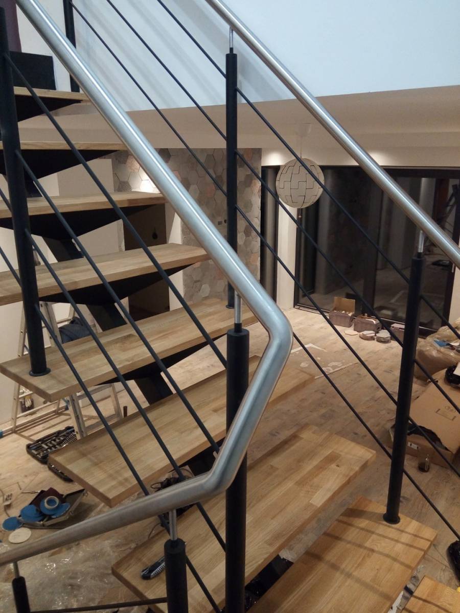 Balustrady stalowe wewnętrzne